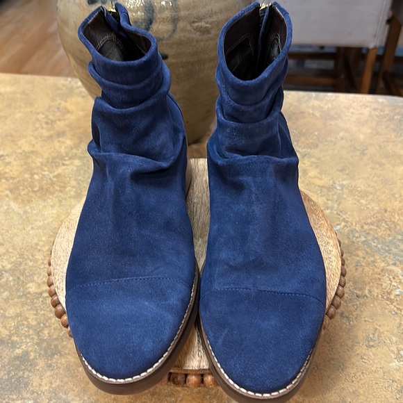 Cole Haan Blue Suede Ankle Booties with Side-Zip - Picture 4 of 13